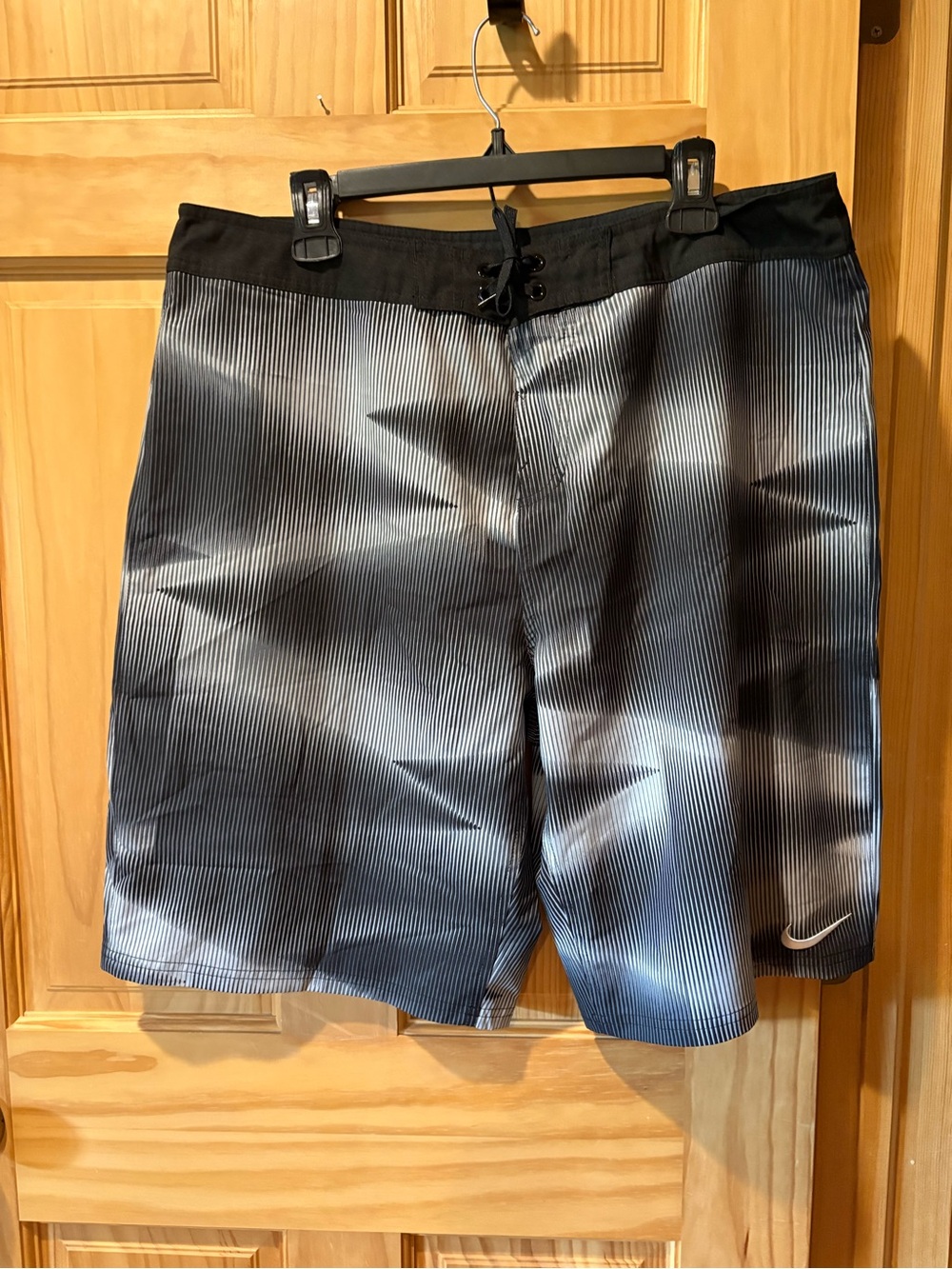 Nike Men’s Vapor board shorts black and grey size 38